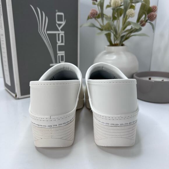 Dansko LT Pro Clog White Box Nursing Shoe Women 38/7.5 NWB Lightweight Comfort - Picture 4 of 11